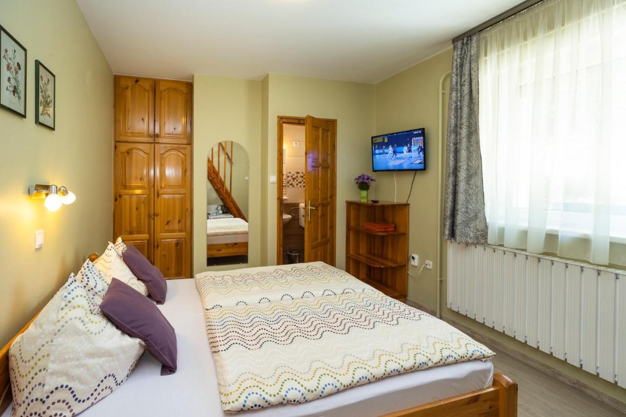 Cecey Apartman Eger Exterior foto